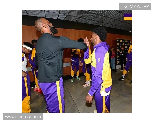 詹姆斯率湖人逆转勇士重返西部前四季后赛格局生变引发联盟震动